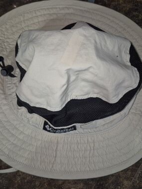 Columbia Beige Adventure Sun Hat